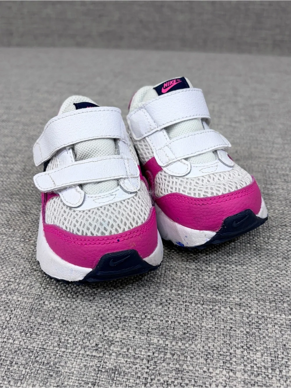 Nike Toddler Air Max SYSTM shoes in White/Fierce Pink size 5C VGUC